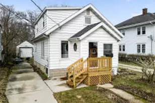 620 N 5th St, Manitowoc, WI 54220 - Photo 1