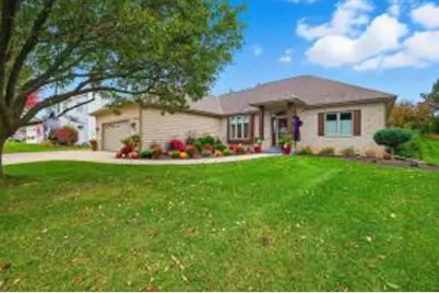6748 S Yale Dr, Franklin, WI 53132 - Photo 1