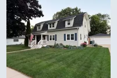 N89W15981  Cleveland Ave, Menomonee Falls, WI 53051 - Photo 1