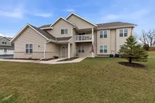 W197N16902 Stonewall Dr, Jackson, WI 53037 - Photo 1