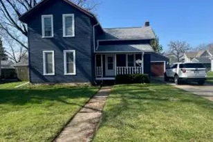 517 E Union St, Oconomowoc, WI 53066 - Photo 1
