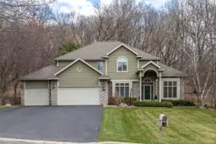 430 Larkspur Ln, Onalaska, WI 54650 - Photo 1