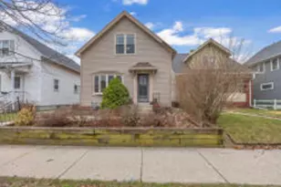 1117 Broadway Ave, Sheboygan, WI 53081 - Photo 1