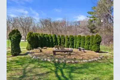 9432 W Garden Ct, Hales Corners, WI 53130 - Photo 14