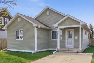 2127  27th St, Kenosha, WI 53140 - Photo 1