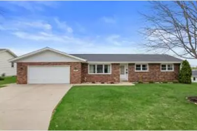 864  Mayer Ln, Mayville, WI 53050 - Photo 1