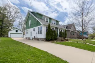 415 S Concord Rd, Oconomowoc, WI 53066 - Photo 1