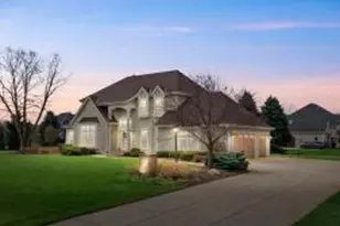 W289N6349 Blackhawk Dr, Merton, WI 53029 - Photo 1