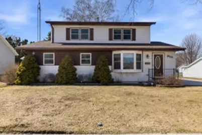 910  Lawton Ter, Manitowoc, WI 54220 - Photo 1