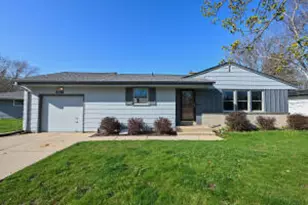 5319 Lakeside Dr, Greendale, WI 53129 - Photo 1