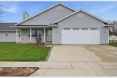 607 S 2nd St, Cedar Grove, WI 53013 - Photo 1