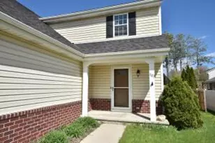 1123 White Sands Ct, West Bend, WI 53090 - Photo 1