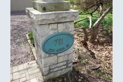 711 W Acacia Rd, Glendale, WI 53217 - Photo 1