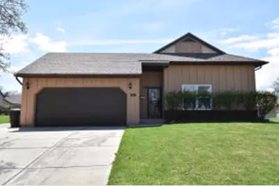 1125 W Lloyd St, Milwaukee, WI 53205 - Photo 1