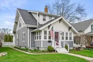 534 S 3rd Ave, West Bend, WI 53095 - Photo 1