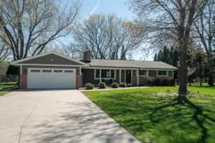 7119 W Freistadt Rd, Mequon, WI 53092 - Photo 1