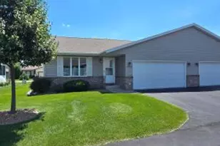 1008 Whispering Winds Pl, Onalaska, WI 54650 - Photo 1