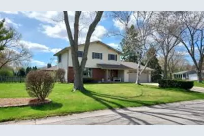 15415 W Fenway Dr, New Berlin, WI 53151 - Photo 1