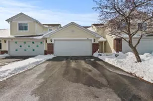 885 Cumberland Ln, Port Washington, WI 53074 - Photo 1