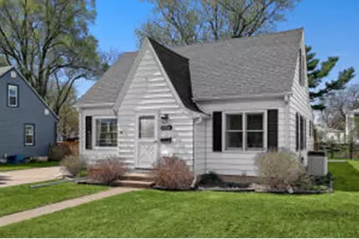 2008  Losey Blvd, La Crosse, WI 54601 - Photo 1