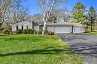 W311S8635 Cherokee Pass, Mukwonago, WI 53149 - Photo 1