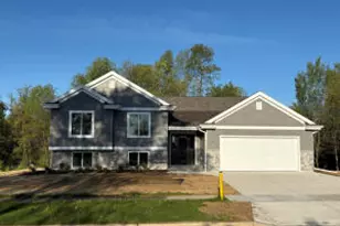 271 Cardinal Dr, Sullivan, WI 53178 - Photo 1
