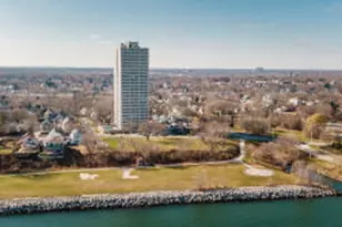 2525 S Shore Dr, Milwaukee, WI 53207 - Photo 1