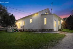 W1852 Washington Rd, Ashippun, WI 53066 - Photo 1
