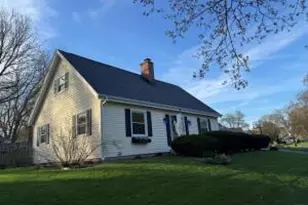 190 Debbie Dr, Waukesha, WI 53189 - Photo 1