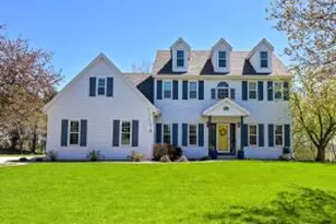 W262N2438 Deer Haven Dr, Pewaukee, WI 53072 - Photo 1
