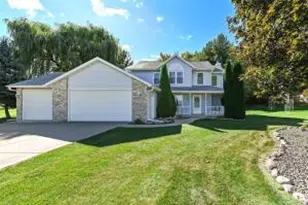 334 E Puerner St, Jefferson, WI 53549 - Photo 1