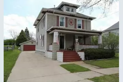 140  Kendall St, Burlington, WI 53105 - Photo 1