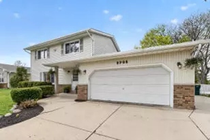 9705 S Veronica Dr, Oak Creek, WI 53154 - Photo 1
