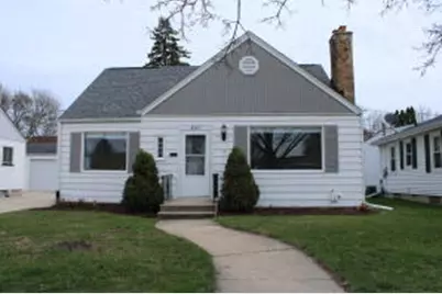 2527  Buchanan Rd, Kenosha, WI 53142 - Photo 1