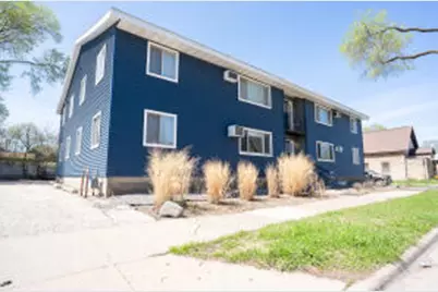 802  7th St, La Crosse, WI 54601 - Photo 1