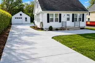2833 S 128th St, New Berlin, WI 53151 - Photo 1