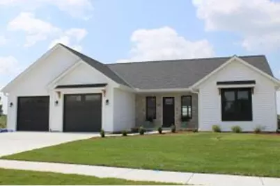 947  Drumlin Dr, Kewaskum, WI 53040 - Photo 1