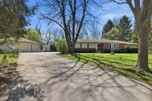 5845 S Oxford Ln, New Berlin, WI 53146 - Photo 1