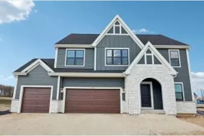 447  Sandstone St, Slinger, WI 53086 - Photo 1