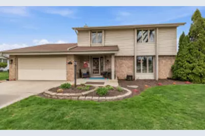 3928 W Anita Ln, Franklin, WI 53132 - Photo 1