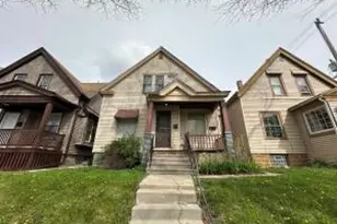 3220 N 24th Pl, Milwaukee, WI 53206 - Photo 1
