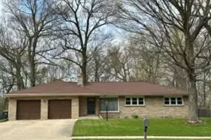264 Vine St, West Bend, WI 53095 - Photo 1
