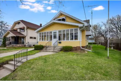 1019 S 25th St, Manitowoc, WI 54220 - Photo 1