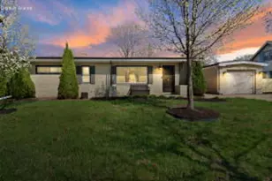 3182 N Knoll Blvd, Wauwatosa, WI 53222 - Photo 1