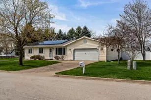 805 Harvest Pl, Holmen, WI 54636 - Photo 1