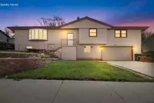 1513 Roosevelt Dr, West Bend, WI 53090 - Photo 1