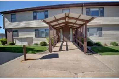 730  10th Ave, Onalaska, WI 54650 - Photo 1