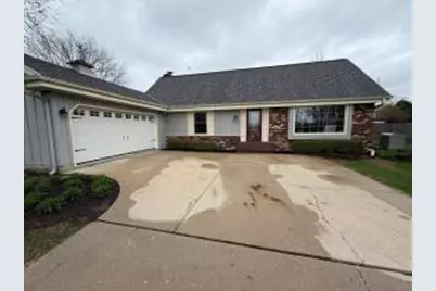 1701 W River Forest Dr, Mequon, WI 53092 - Photo 1