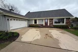 1701 W River Forest Dr, Mequon, WI 53092 - Photo 1