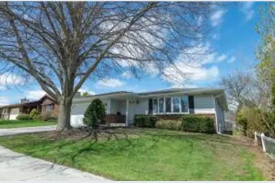 1816  Camelot Blvd, Sheboygan, WI 53081 - Photo 1